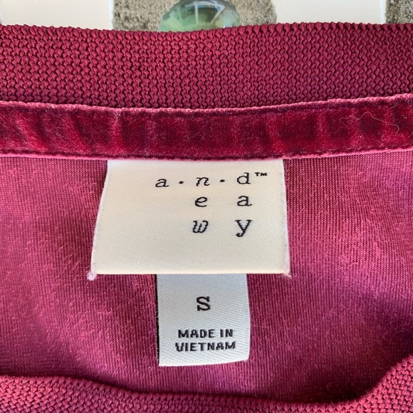 Velvet Tee - Picture 7 of 8